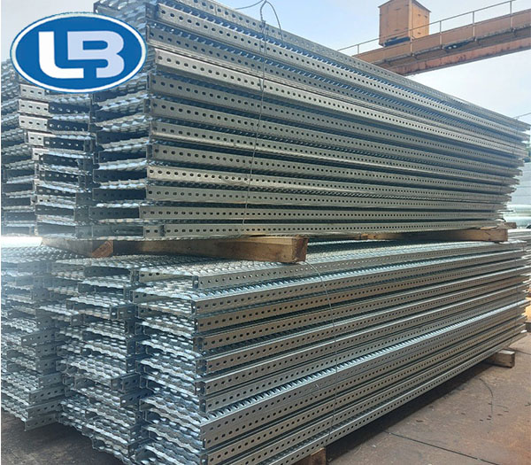 Hot-dip galvanized cable trays & cable ladders